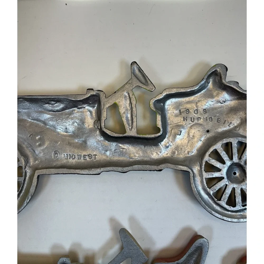 Vintage Midwest Cast Metal Antique Cars Wall Hanging Plaques Complete Set of 3